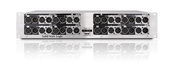 D 32.32 Caja de escenario digital AES (parte frontal)